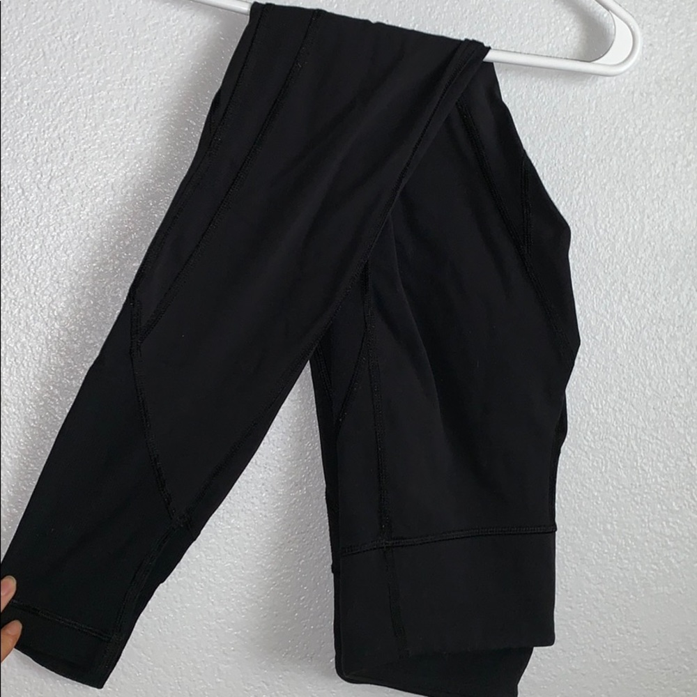 Black Lululemon leggings